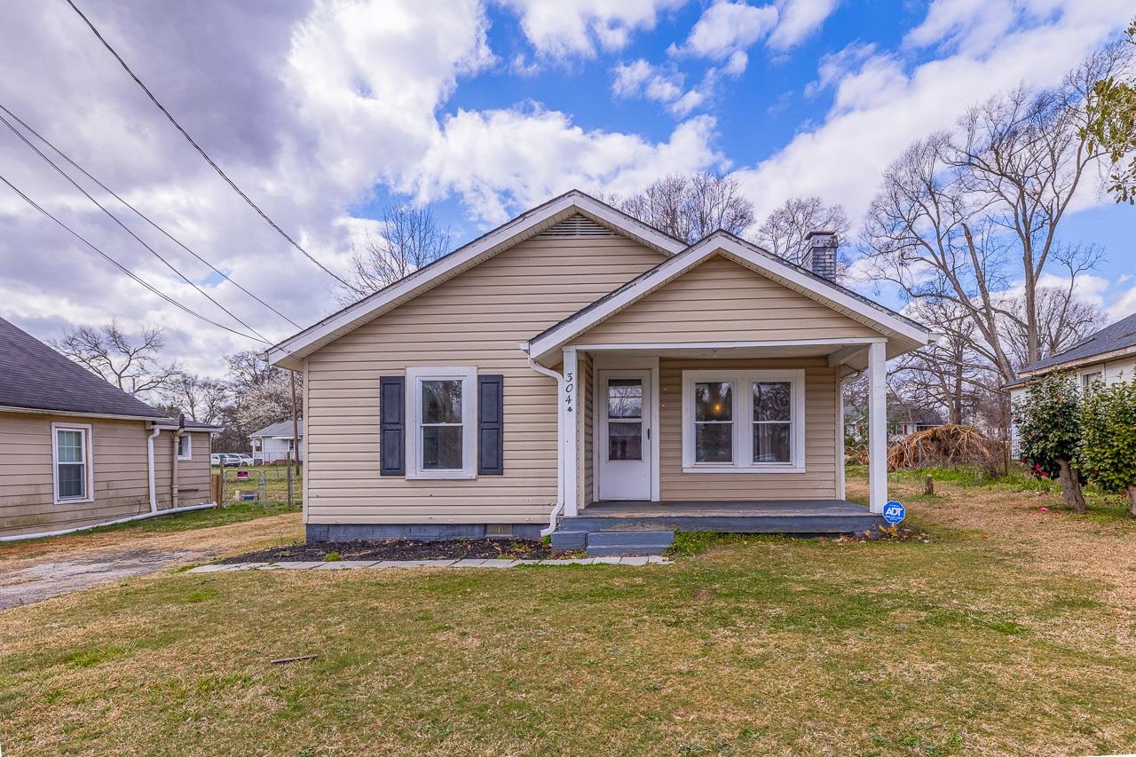 304 Poplar Drive, Greer, South Carolina image 1