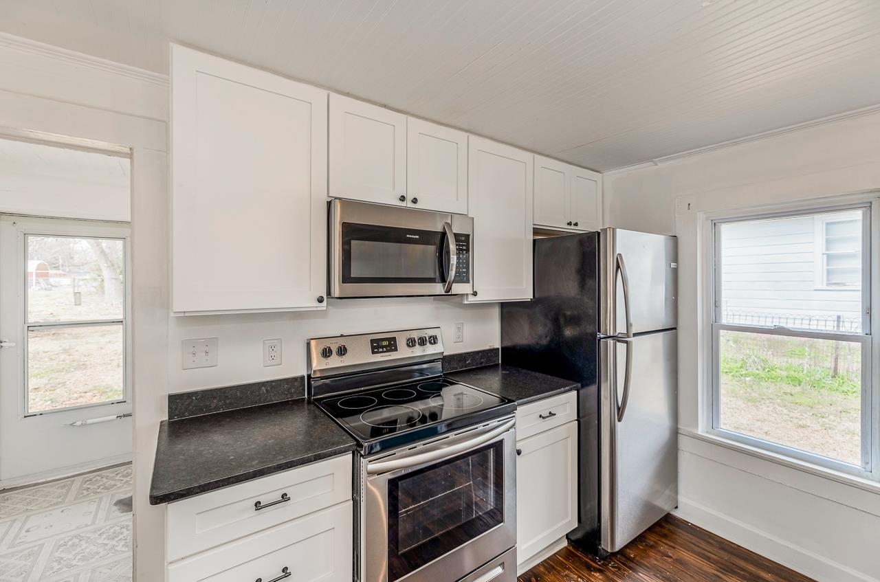 304 Poplar Drive, Greer, South Carolina image 9