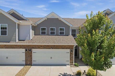 Townhouse For Sale - 205 Reynard Trail<br/> Greenville, SC 29609