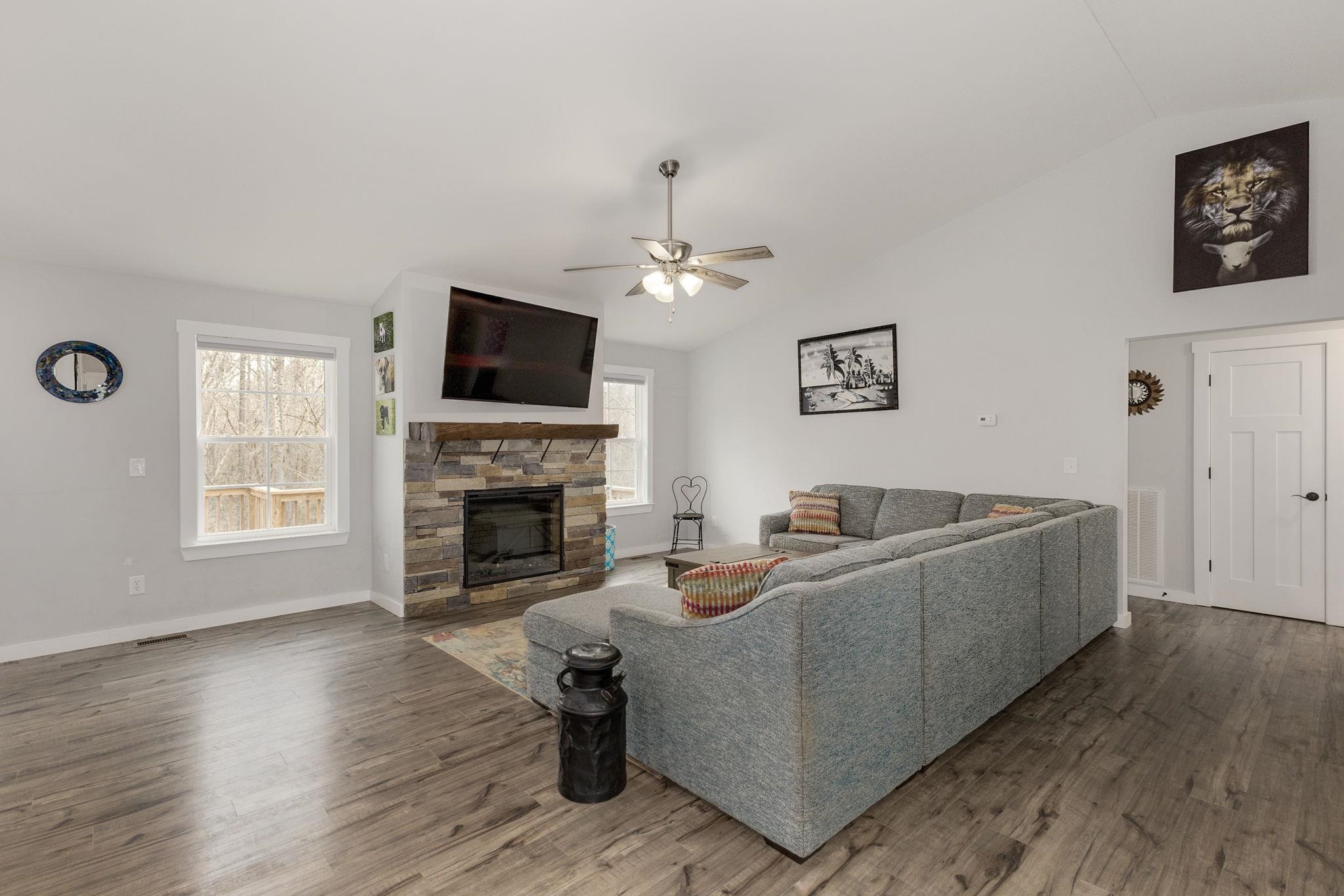 329 Deer Trail Lane, Woodruff, South Carolina image 5