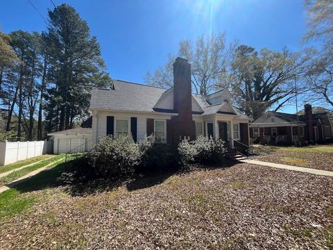 Homes For Sale - 903 S Petty Street St<br/> Gaffney, SC 29340