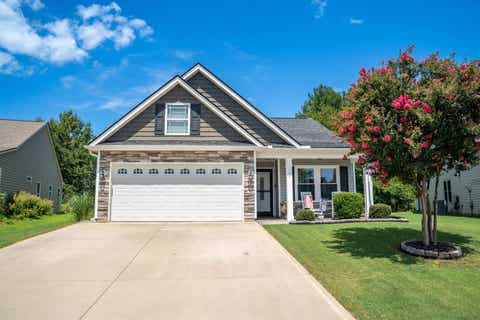 Homes For Sale - 562 Ridgeville Crossing Drive<br/> Inman, SC 29349