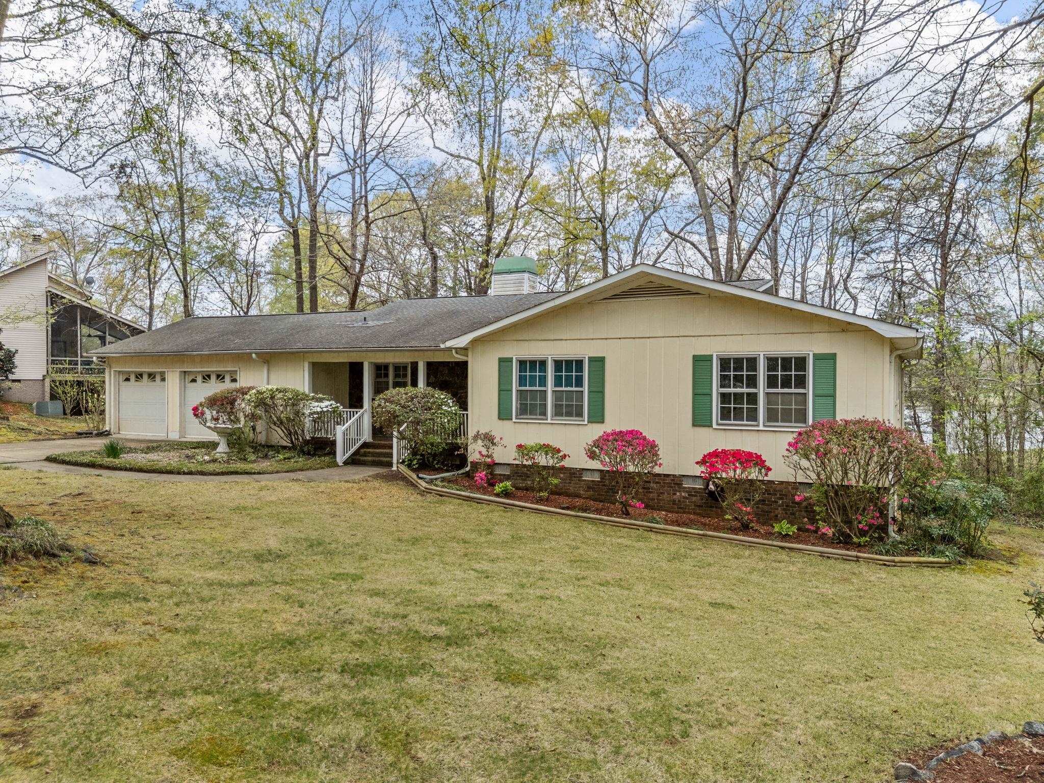 167 Chestnut Lake Drive, Inman, South Carolina image 1