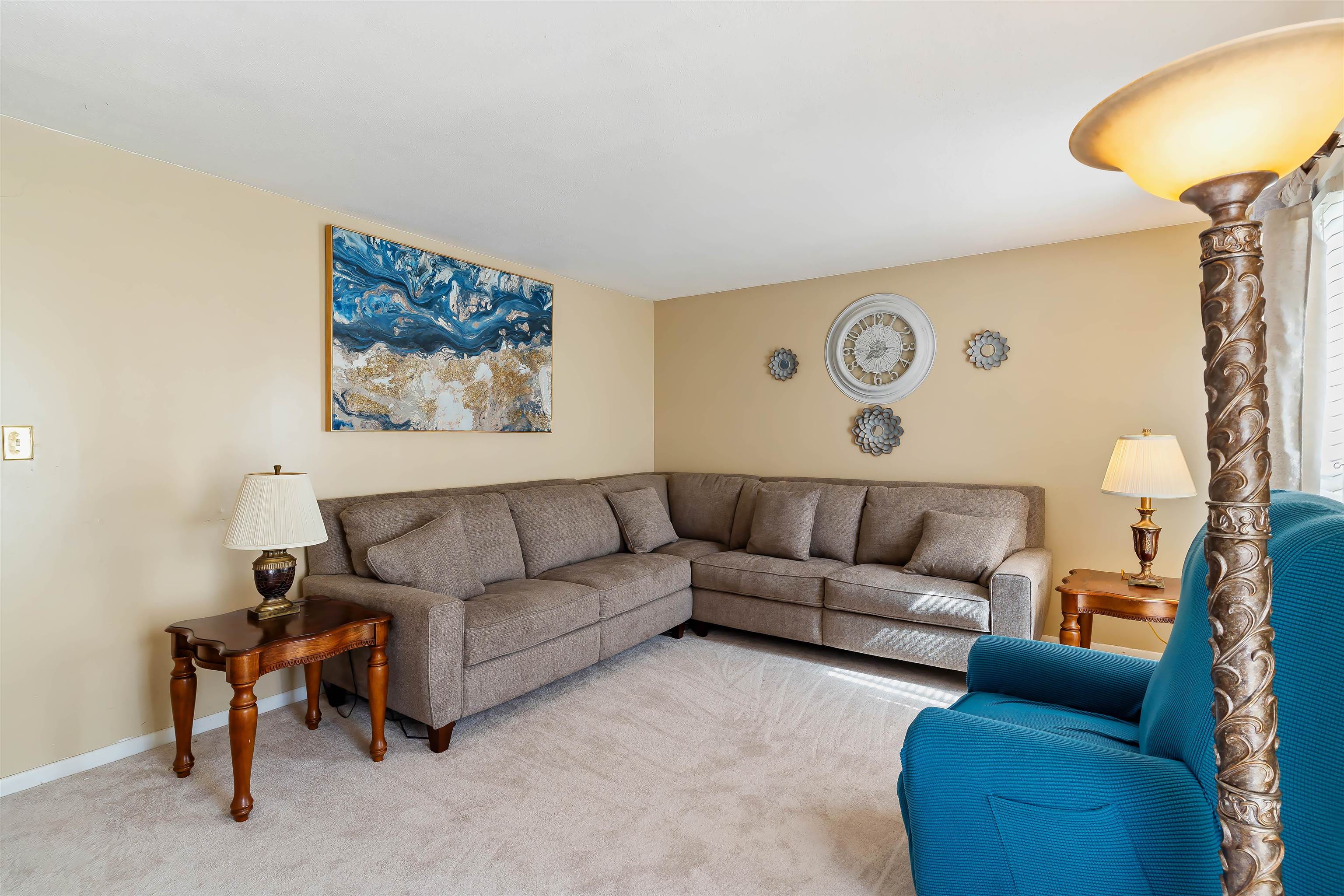212 Willow Oaks Drive, Spartanburg, South Carolina image 3
