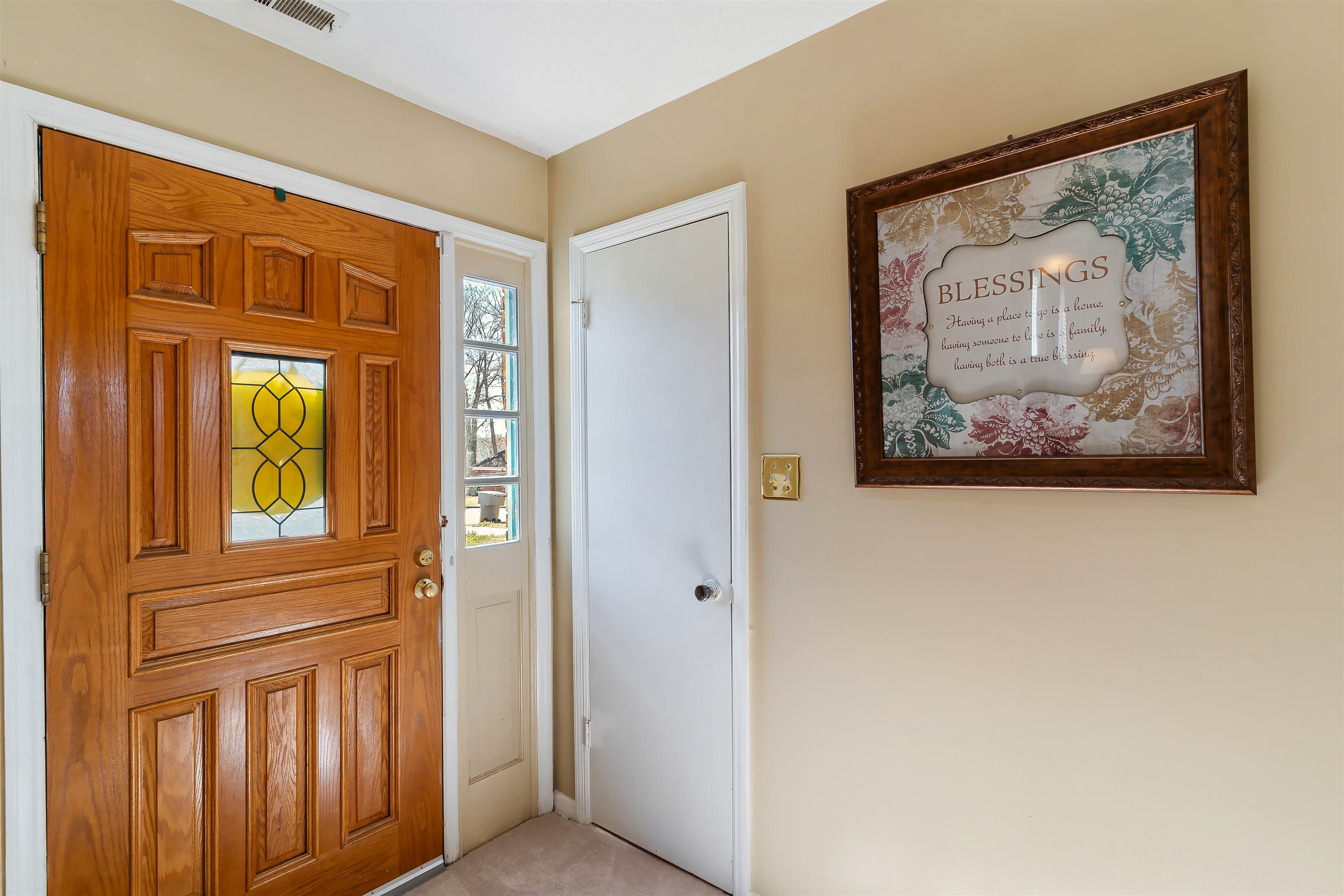 212 Willow Oaks Drive, Spartanburg, South Carolina image 2