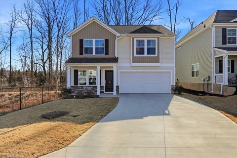 Homes For Sale - 342 Carramore Drive<br/> Inman, SC 29349