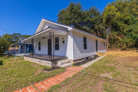 Homes For Sale - 112 Woodrow Street<br/> Union County, Union, SC 29379