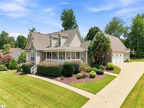 Homes For Sale - 454 Morningmist Drive<br/> Moore, SC 29369