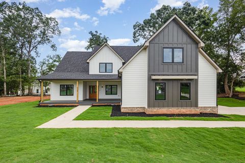 Homes For Sale - 715 Tenerriffe Court<br/> Woodruff, SC 29388