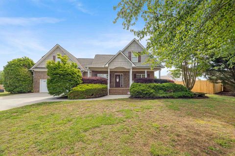 Homes For Sale - 1017 Corie Crest Dr Dr<br/> Boiling Springs, SC 29316