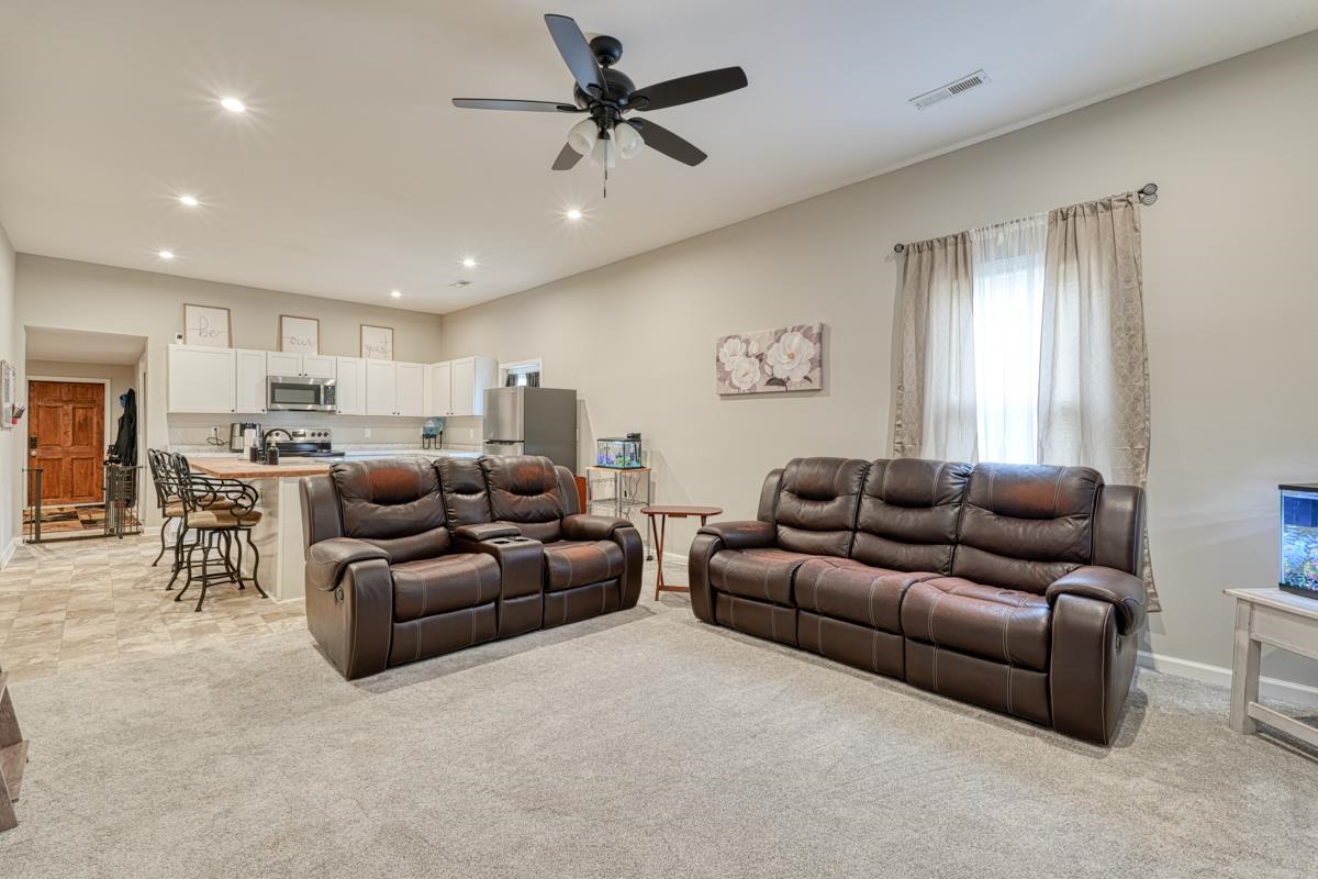 2000 E Blackstock Road, Spartanburg, South Carolina image 2
