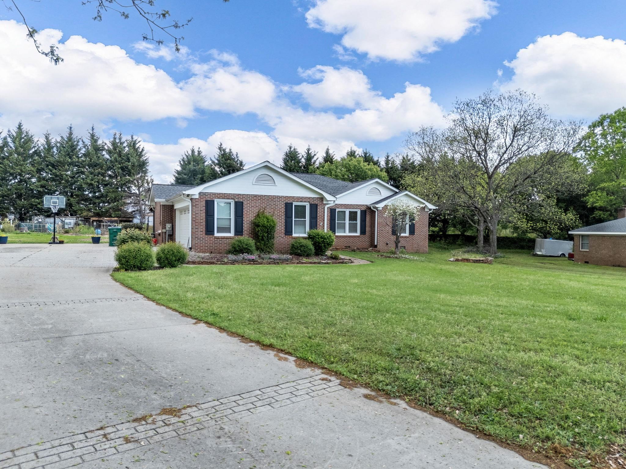 110 Miller Springs Drive, Moore, South Carolina image 2