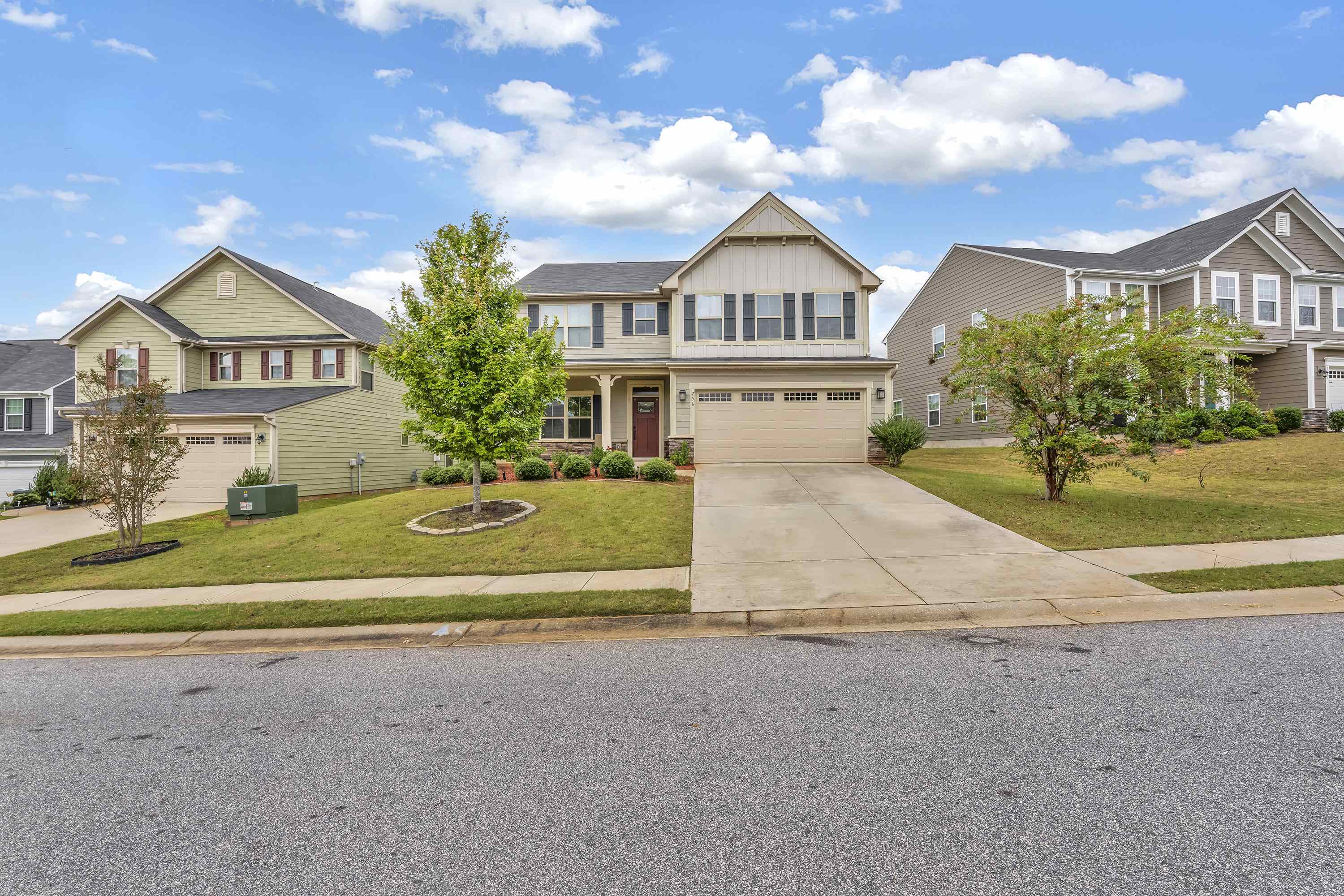 Duncan, South Carolina 29334, United States, 5 Bedrooms Bedrooms, ,4 BathroomsBathrooms,Residential,Active,251838