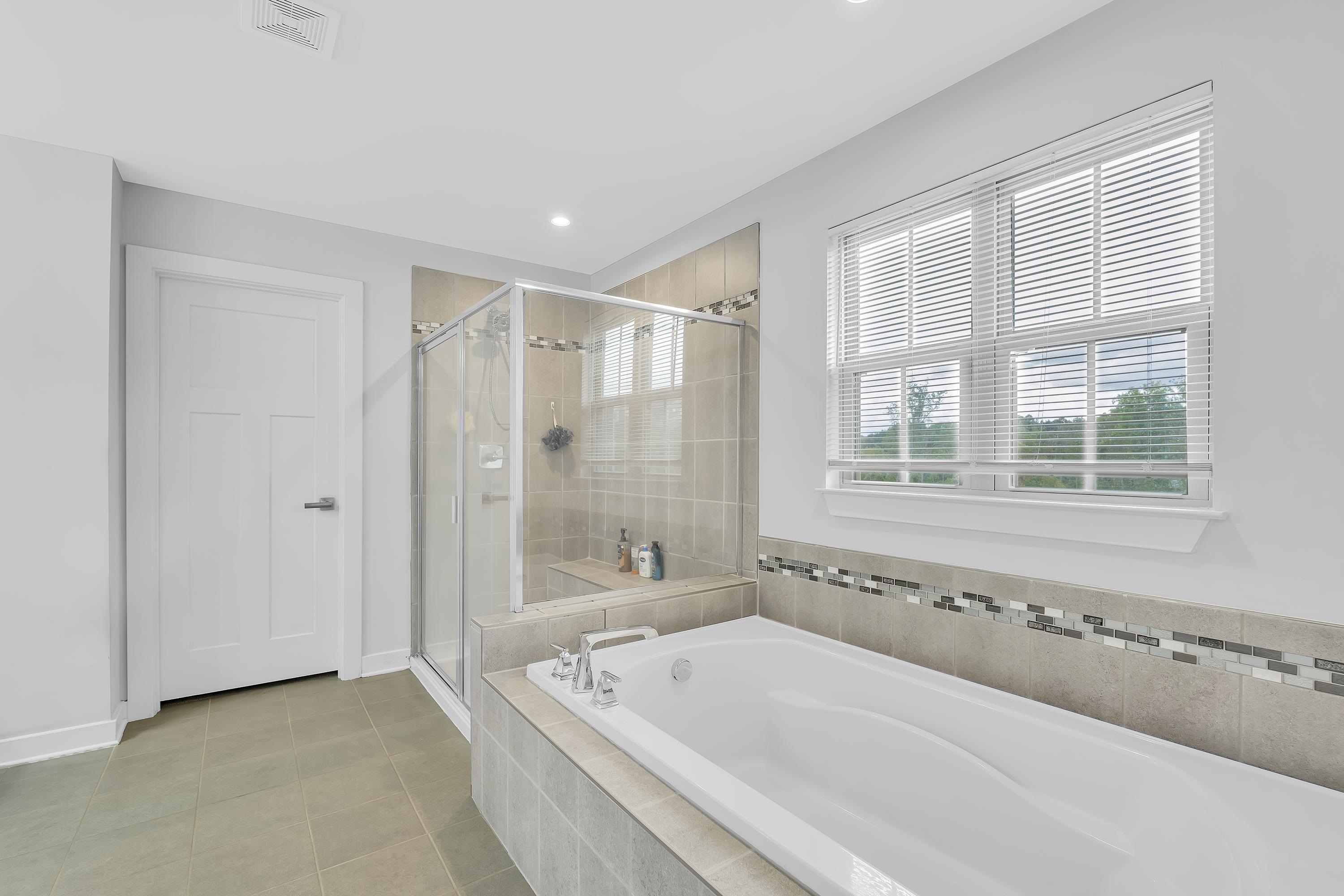 Duncan, South Carolina 29334, United States, 5 Bedrooms Bedrooms, ,4 BathroomsBathrooms,Residential,Active,251838