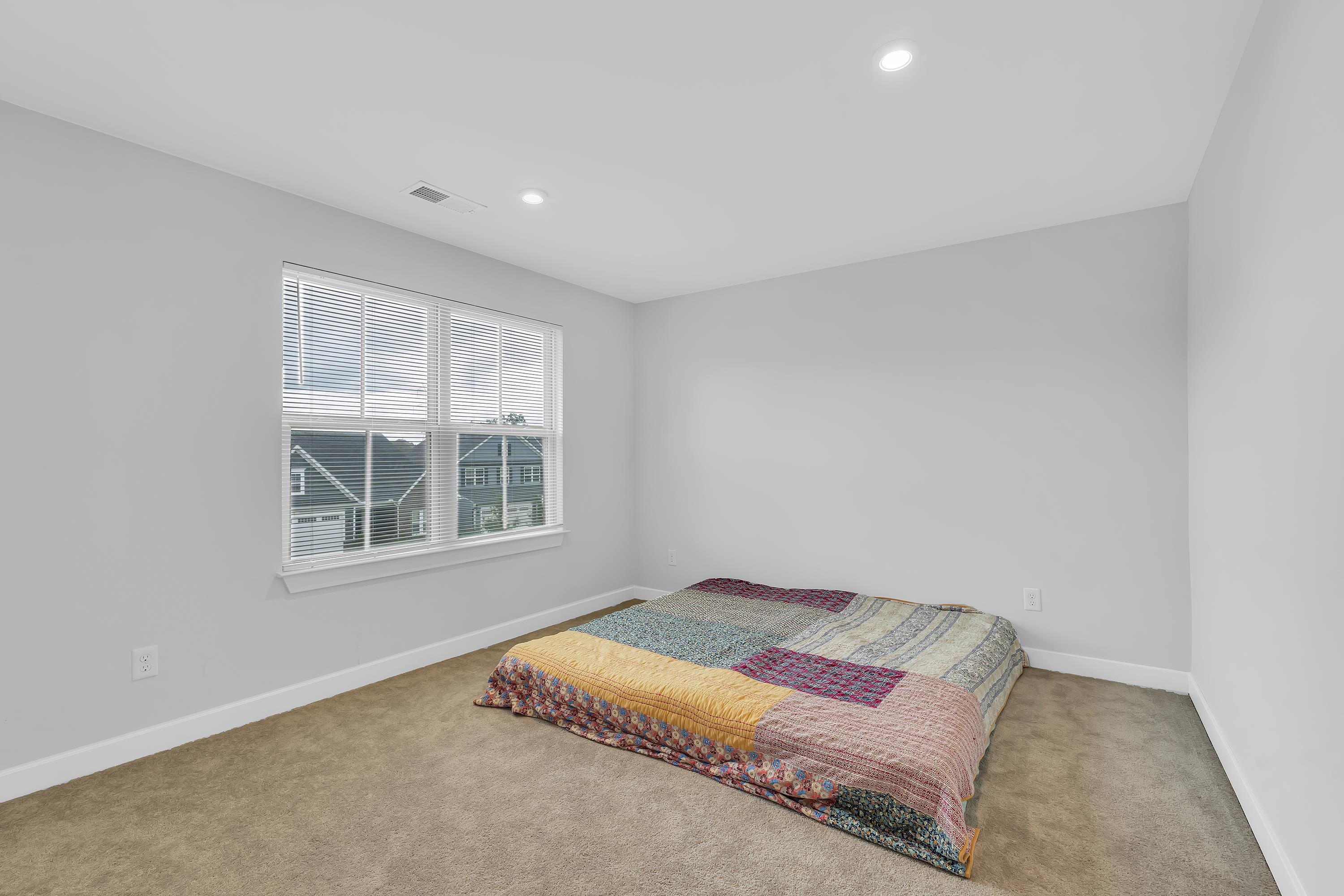 Duncan, South Carolina 29334, United States, 5 Bedrooms Bedrooms, ,4 BathroomsBathrooms,Residential,Active,251838