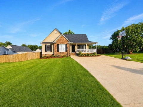 Homes For Sale - 710 Running Creek Lane<br/> Boiling Springs, SC 29316