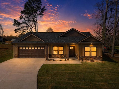 Homes For Sale - 512 E Hayne Street<br/> Woodruff, SC 29388