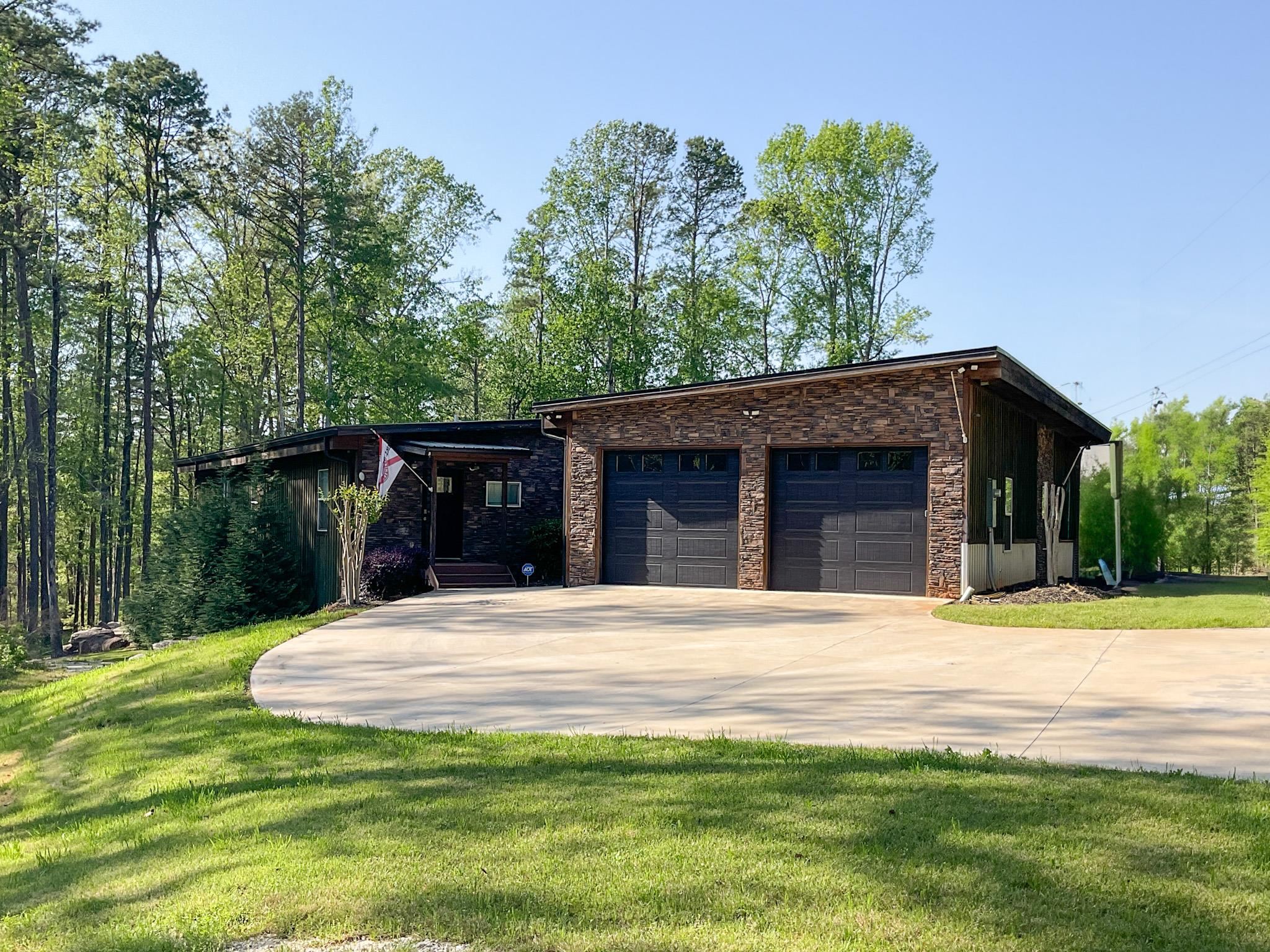 676 N Port Bass Drive, Fair Play, South Carolina image 1