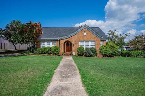 Homes For Sale - 6 Oakland Avenue<br/> Inman, SC 29349