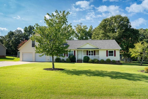 Homes For Sale - 145 Crossgate Drive<br/> Boiling Springs, SC 29316