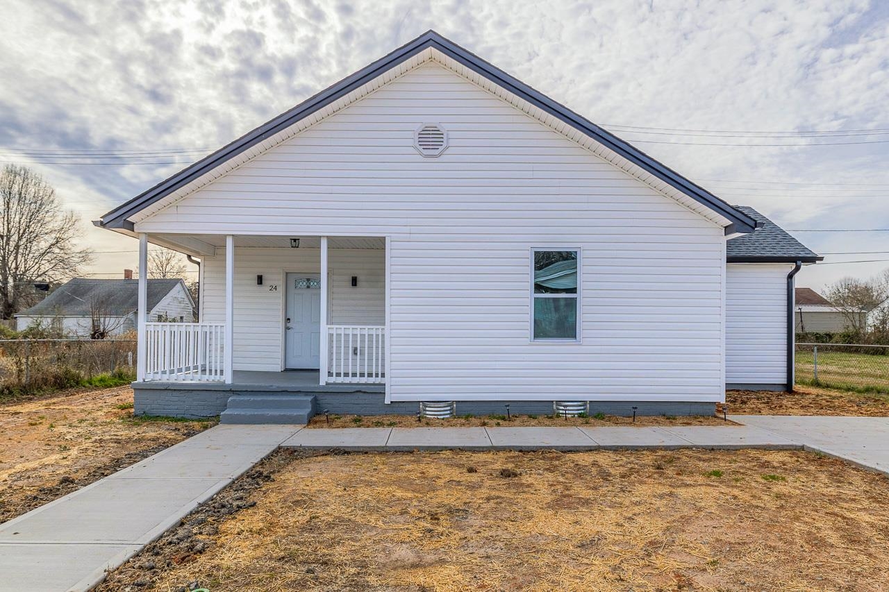 24 Peachtree Street, Clinton, South Carolina image 1