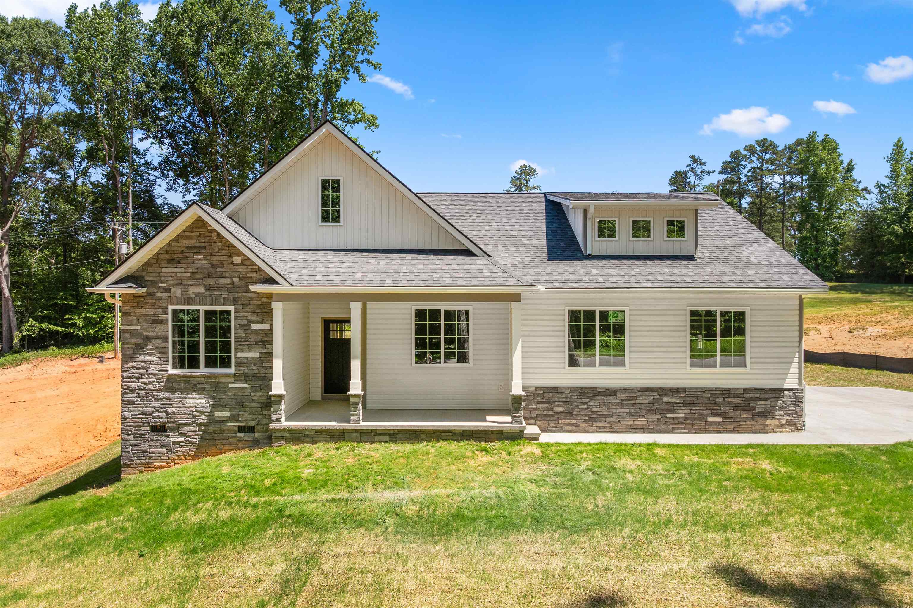 3135 E Croft Circle, Spartanburg, South Carolina image 1