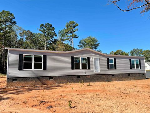 Homes For Sale - 3675 Peachtree Road<br/> Inman, SC 29349