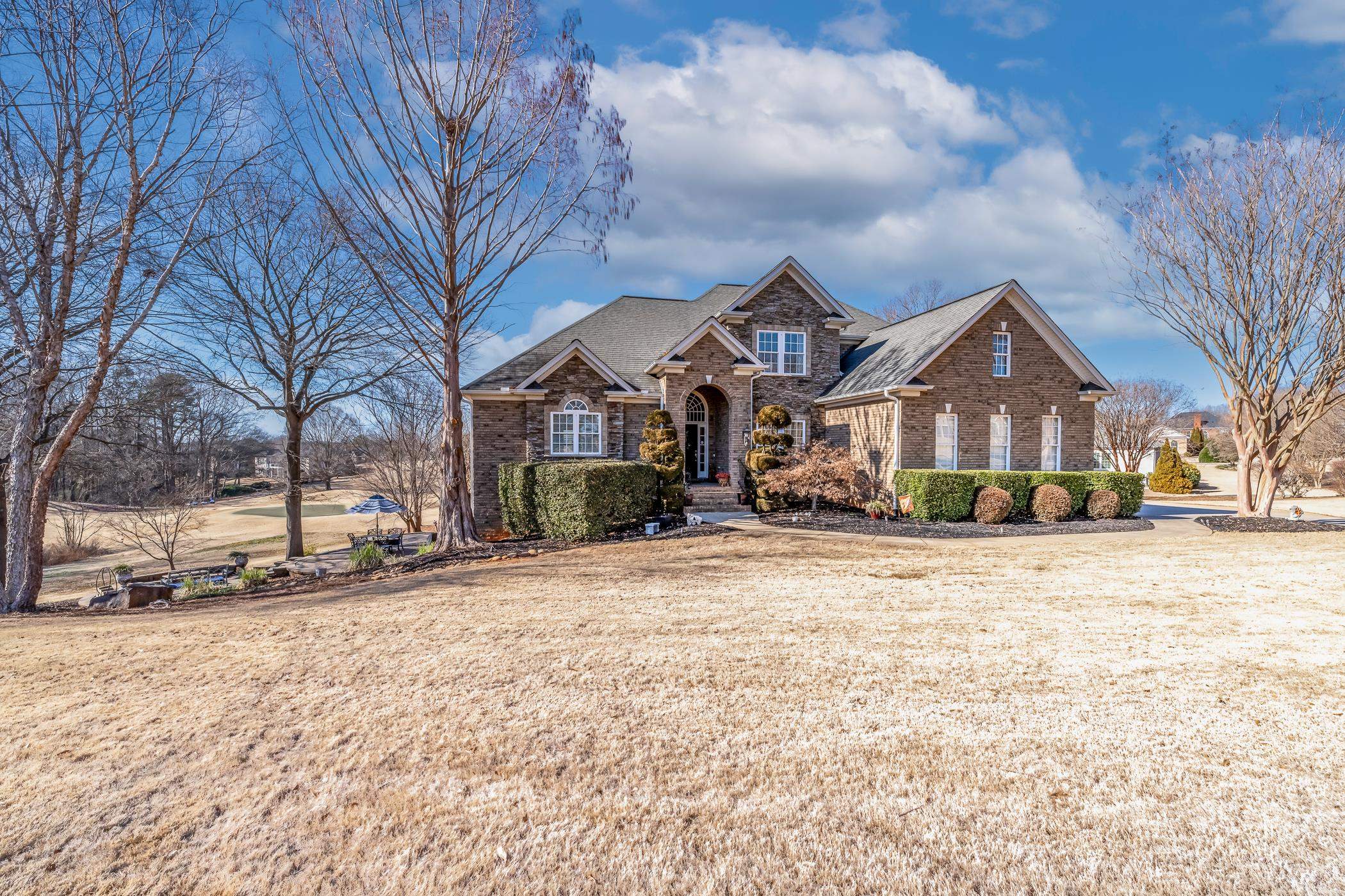255 Sandy Run Drive, Greer, South Carolina image 2