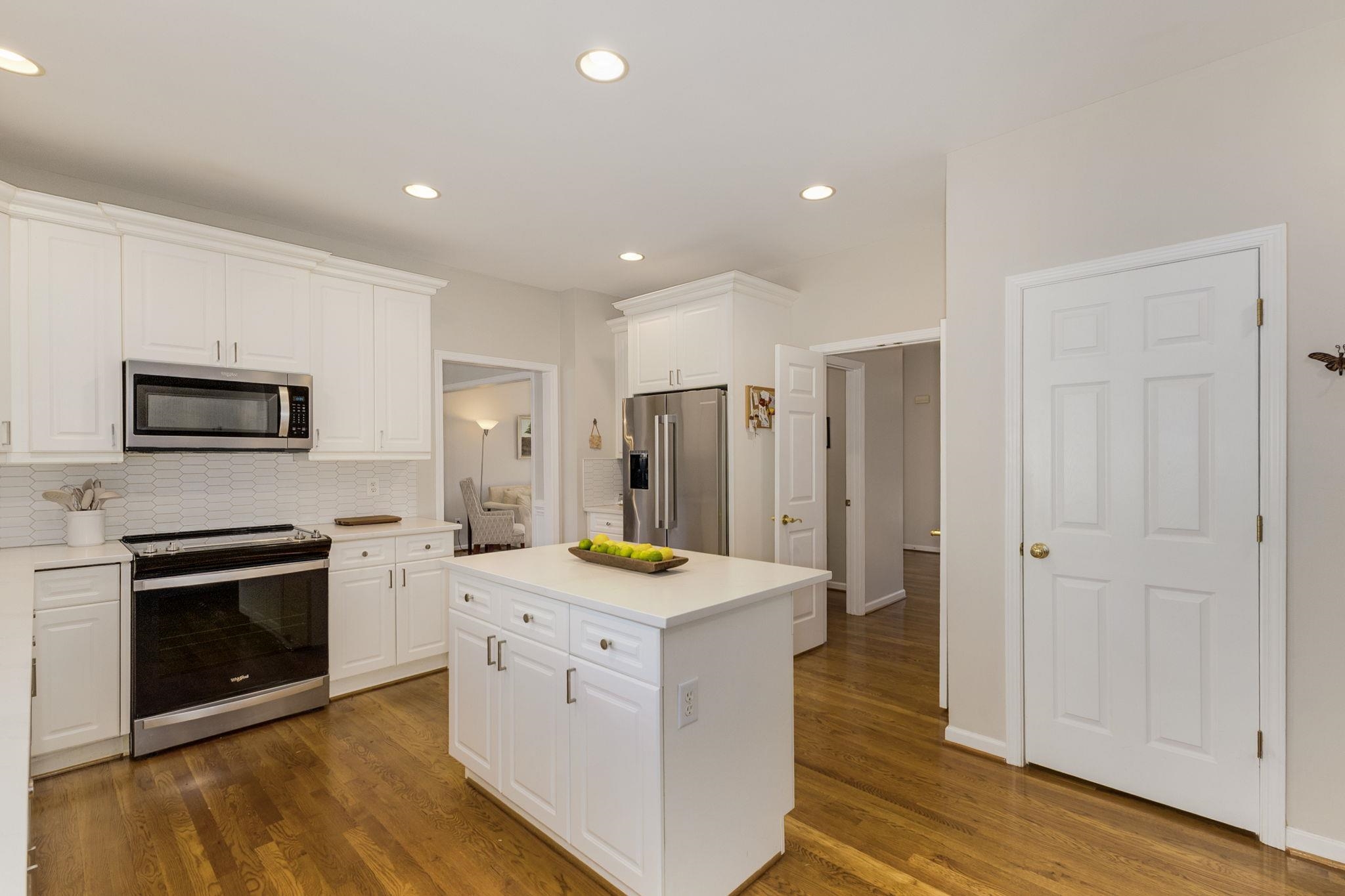 102 W Spindletree Way, Greer, South Carolina image 4
