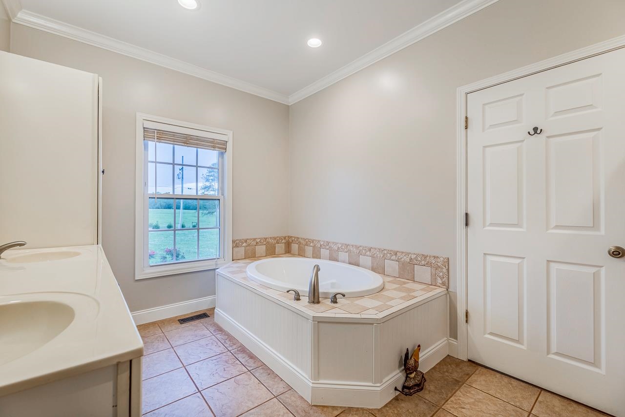 450 Meadow Road, Inman, South Carolina image 16