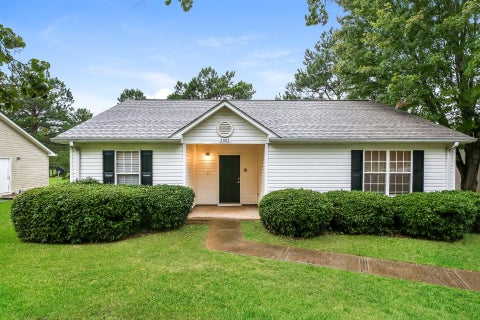 Homes For Sale - 2002 Shalann Drive<br/> Spartanburg, SC 29301