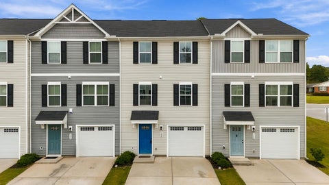 Townhouse For Sale - 102 Verdant Leaf Way<br/> Greenville County, Greenville, SC 29617
