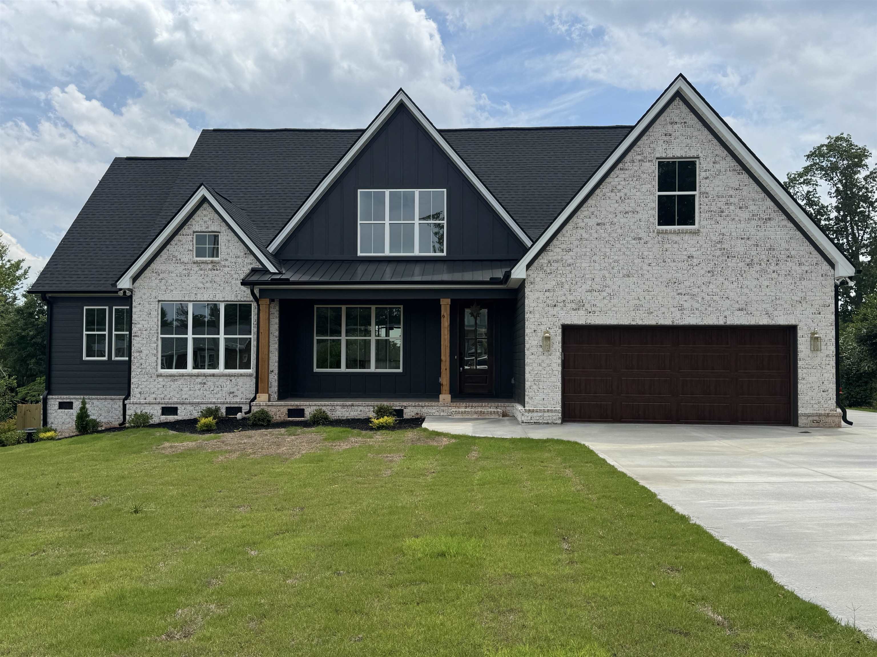 109 Oakdale Avenue, Greer, South Carolina image 1