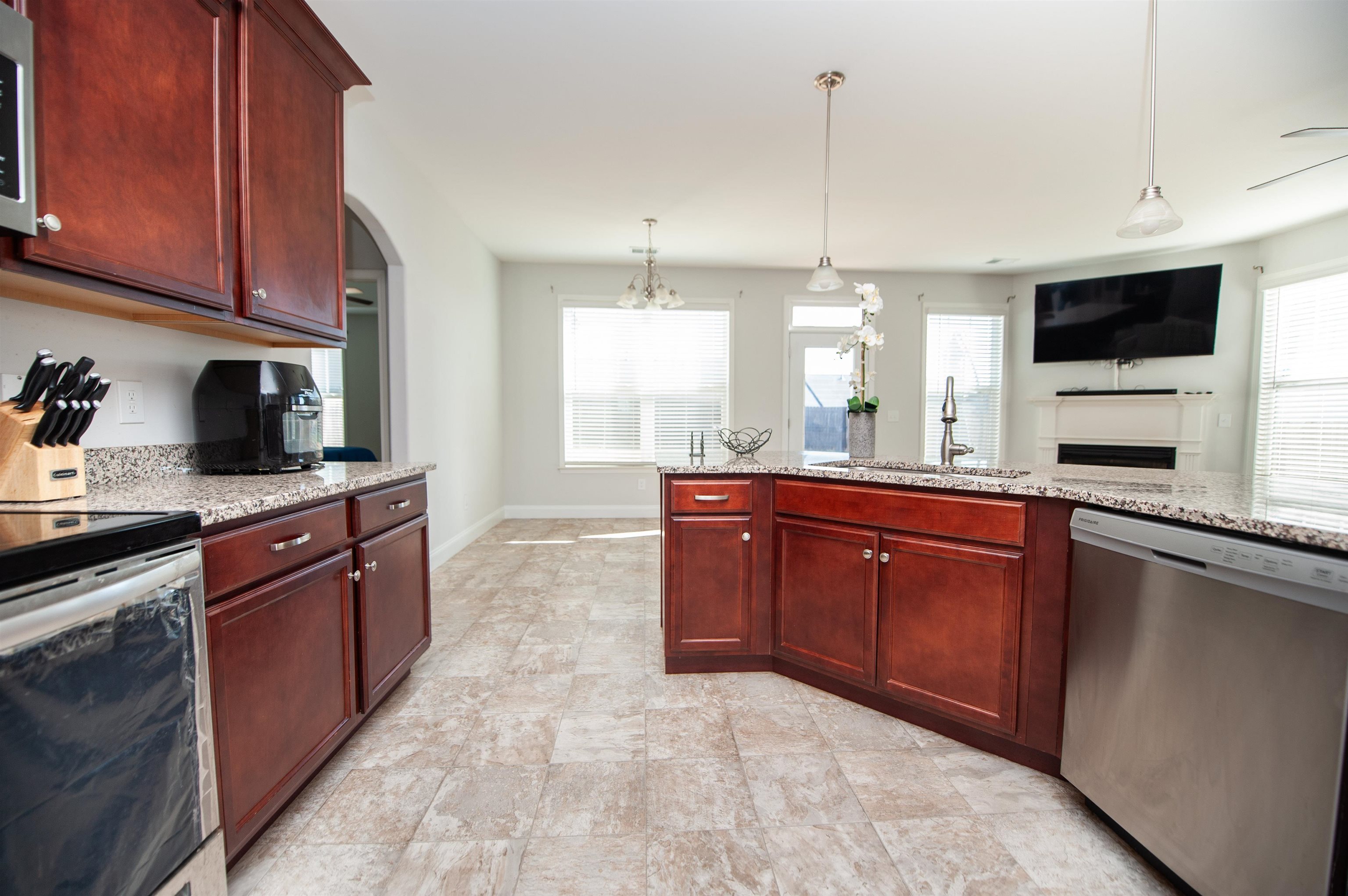 920 Ravenfield Dr, Duncan, South Carolina image 12