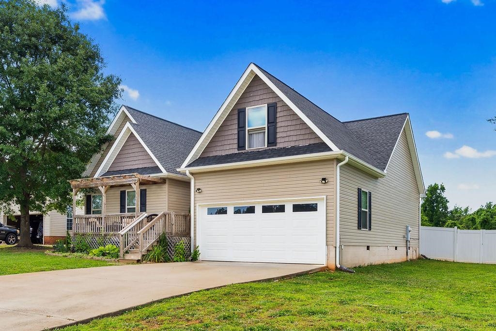 137 Whitesprings Drive, Spartanburg, South Carolina image 2