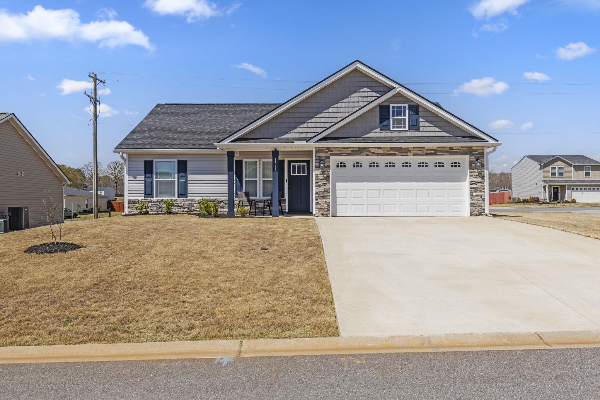 1711 Roxanne Sue Drive, Lyman, South Carolina image 1