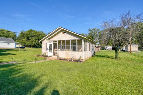 Homes For Sale - 15 3rd Street<br/> Inman, SC 29349