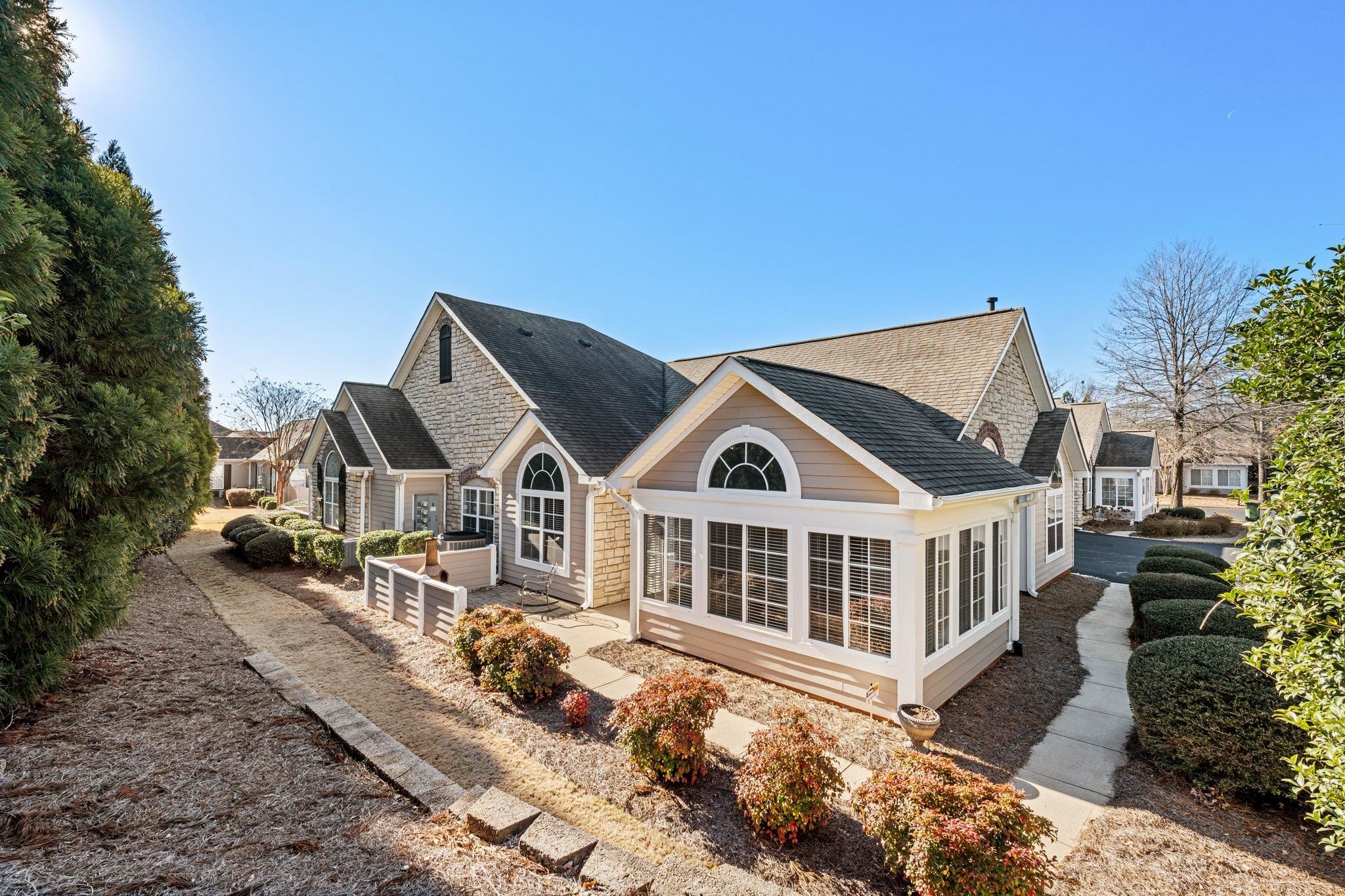 111 Ravines Lane, Spartanburg, South Carolina image 1
