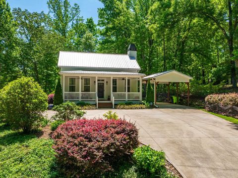 A home in Landrum