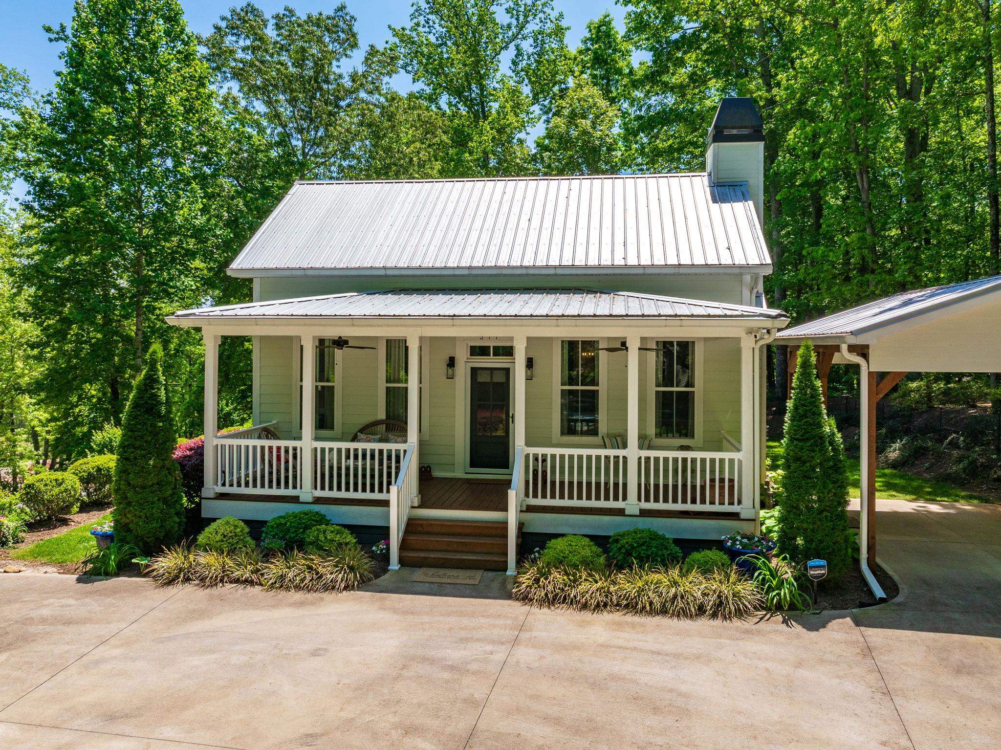 311 Forest Avenue, Landrum, South Carolina image 2