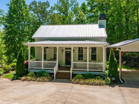 A home in Landrum