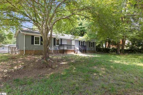 Multifamily For Sale - 196 Mcarthur Street<br/> Spartanburg, SC 29302
