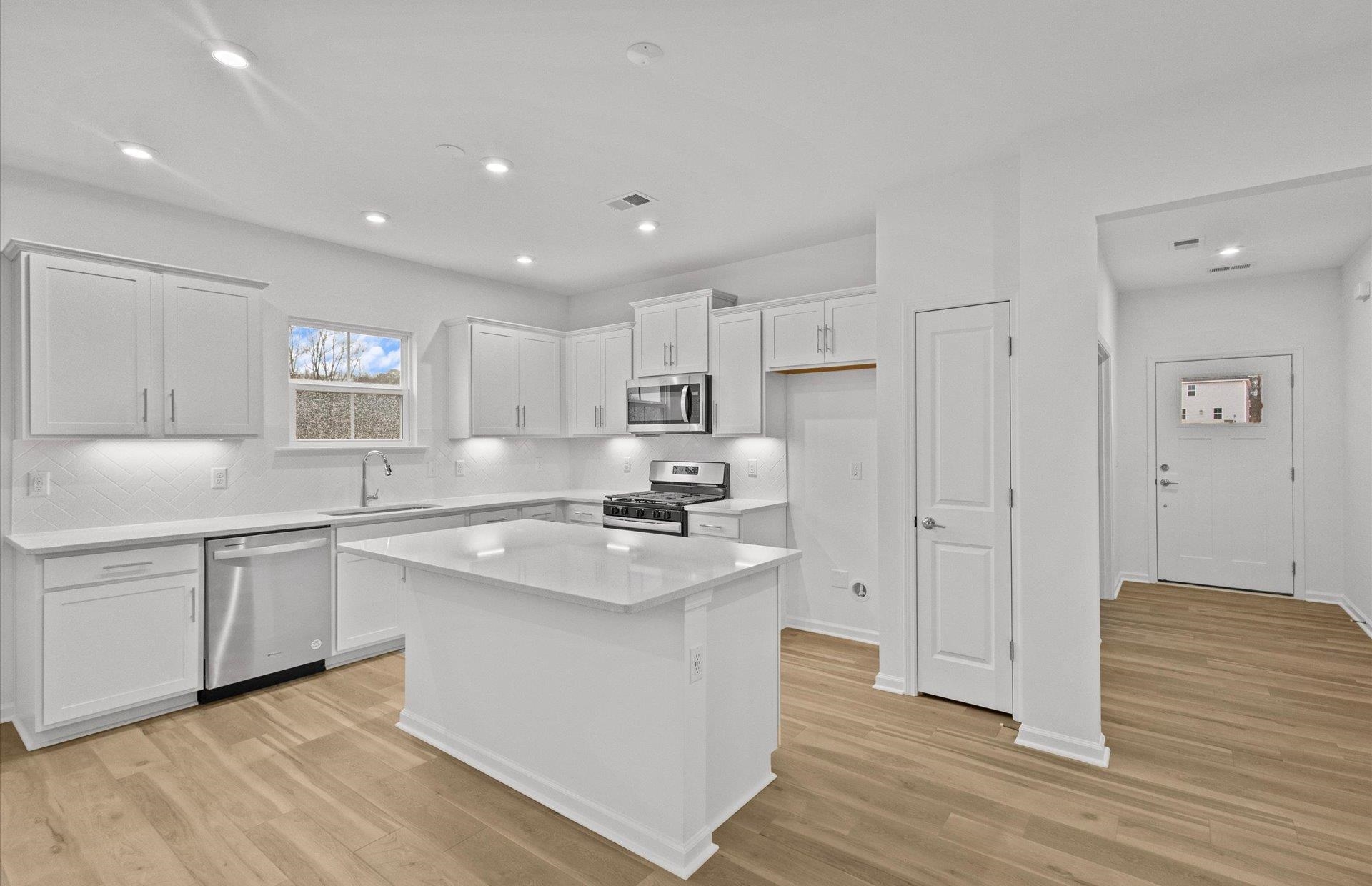 1031 Whitefox Drive, Spartanburg, South Carolina image 7