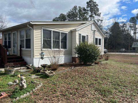 A home in Callhoun Falls