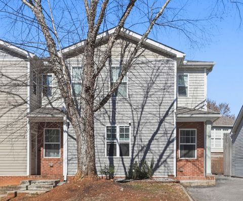 Homes For Sale - 5 Huntress Drive<br/> Greer, SC 29651