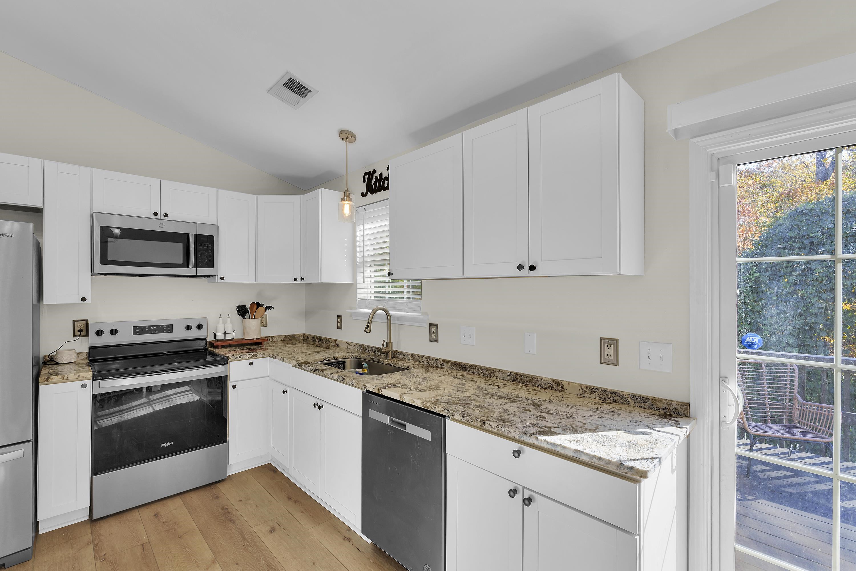 Inman, South Carolina 29349, United States, 3 Bedrooms Bedrooms, ,2 BathroomsBathrooms,Residential,Active,251836