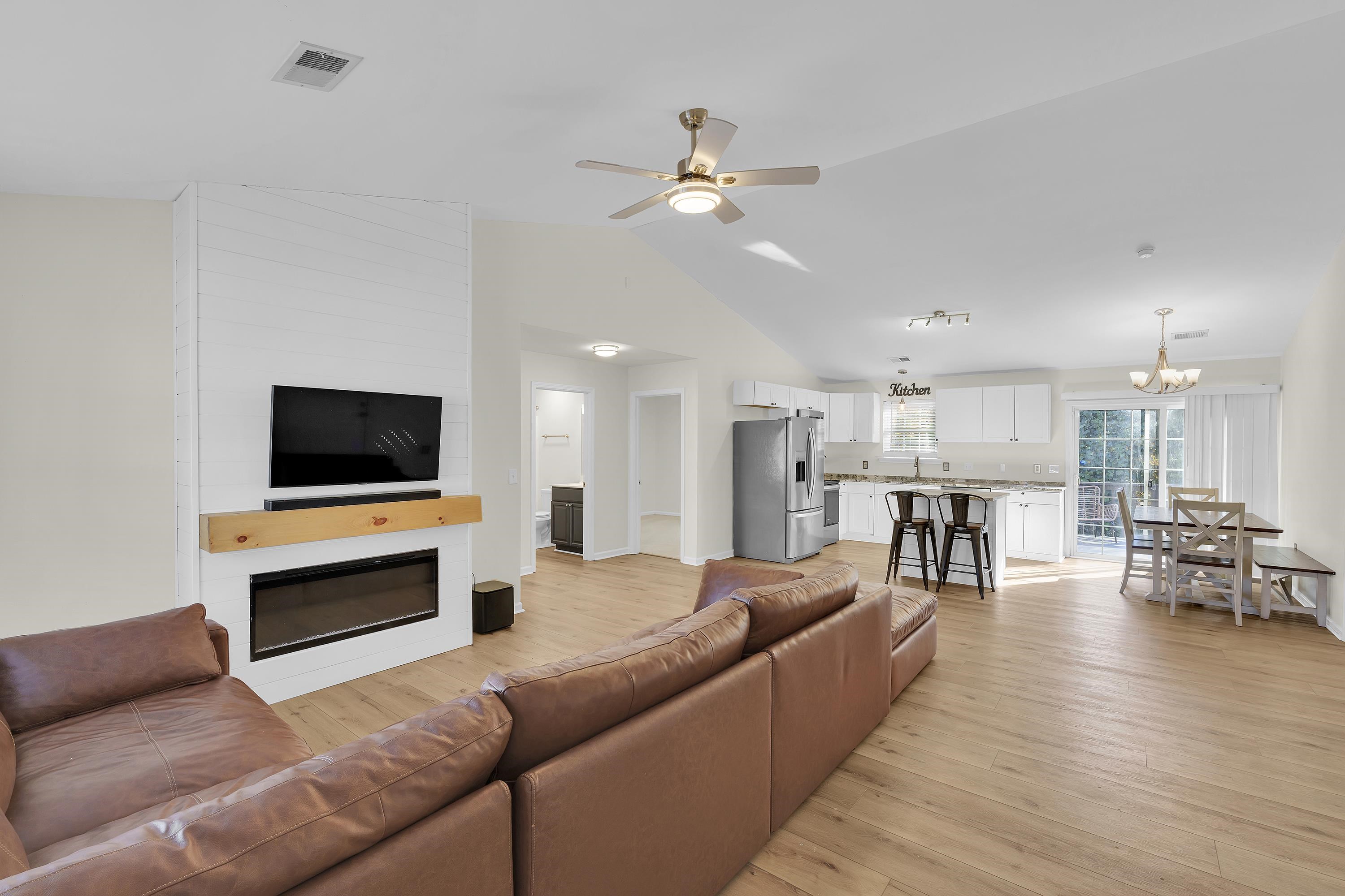 Inman, South Carolina 29349, United States, 3 Bedrooms Bedrooms, ,2 BathroomsBathrooms,Residential,Active,251836