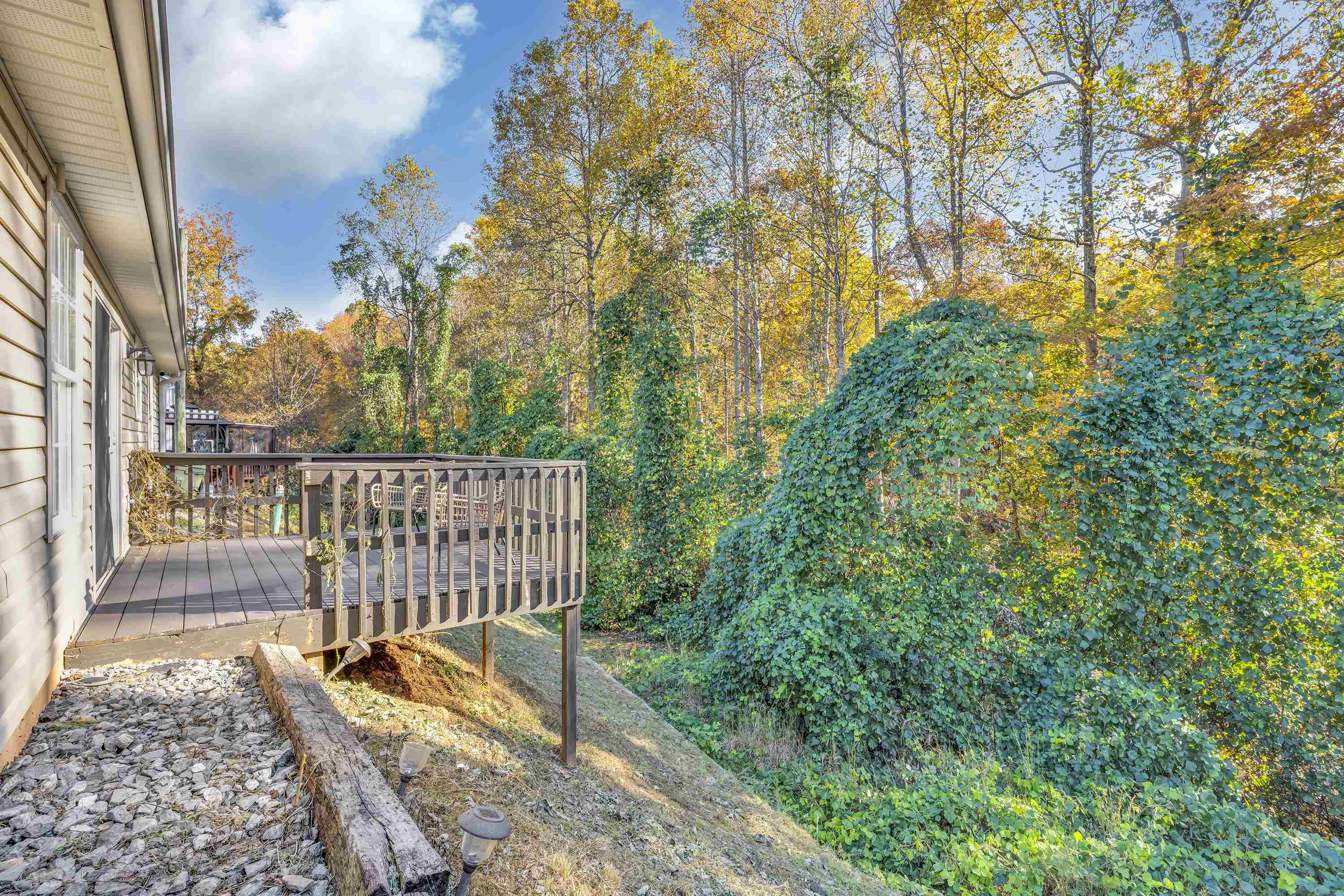 Inman, South Carolina 29349, United States, 3 Bedrooms Bedrooms, ,2 BathroomsBathrooms,Residential,Active,251836