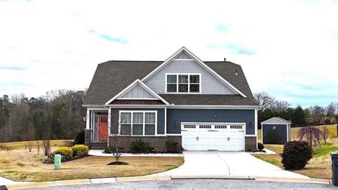 Homes For Sale - 210 Claridge Way<br/> Greer, SC 29651