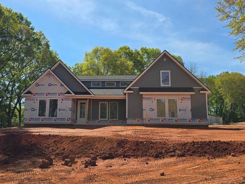 Homes For Sale - 240 Inman Mills Road<br/> Inman, SC 29349